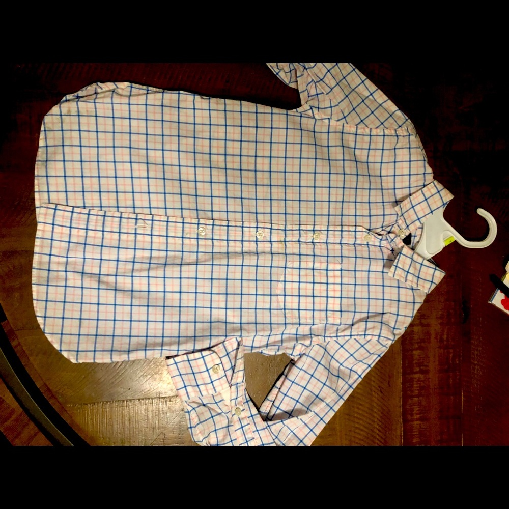 Boys crewcuts long sleeve shirt.